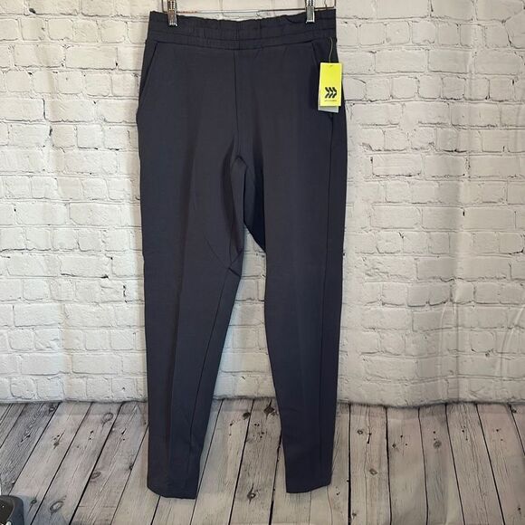 All in Motion Women’s Gray Jogger size small, NEW - Picture 1 of 7